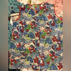 Vintage Floral Sleeveless Apron/Smock with Vibrant Patterns-1970’s
